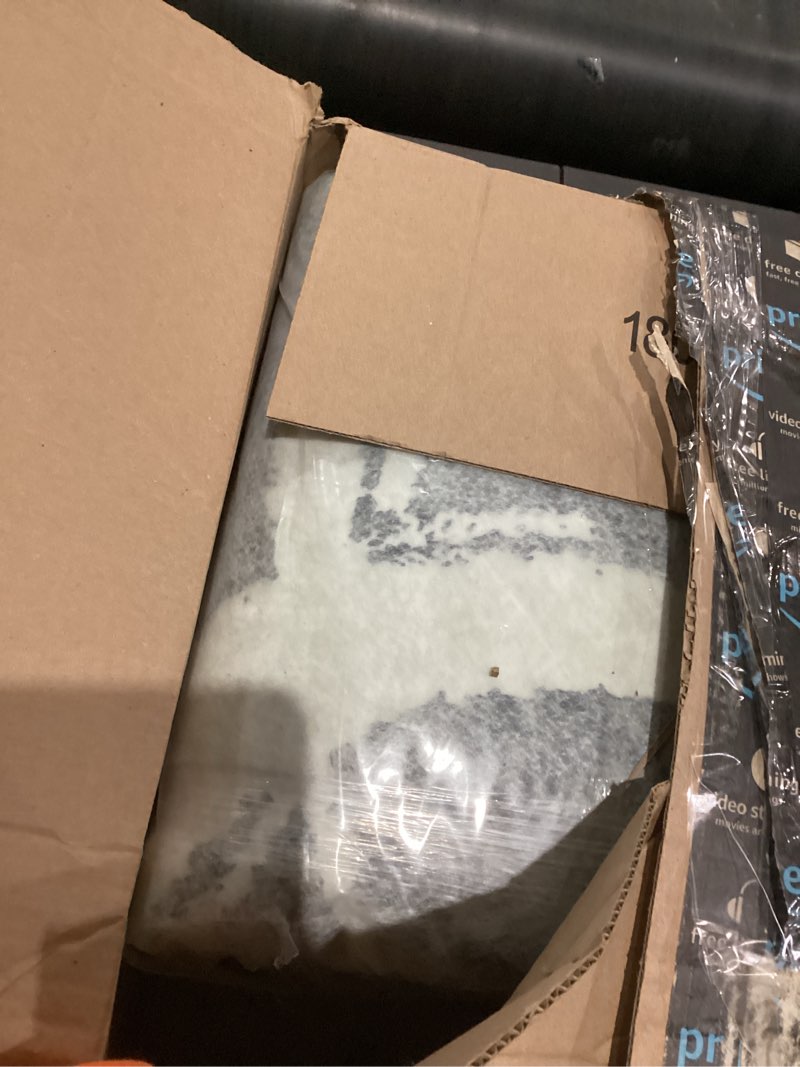 Condition photo showing New/Like New for YIHOUSE Black Modern Geometric Area Rug 8x10, Black and White Rug with Abstract Circles,Non-Shedding Washable Rugs for Bedroom, Home Office and Living Room Circle 8' x 10' (Rectangular)