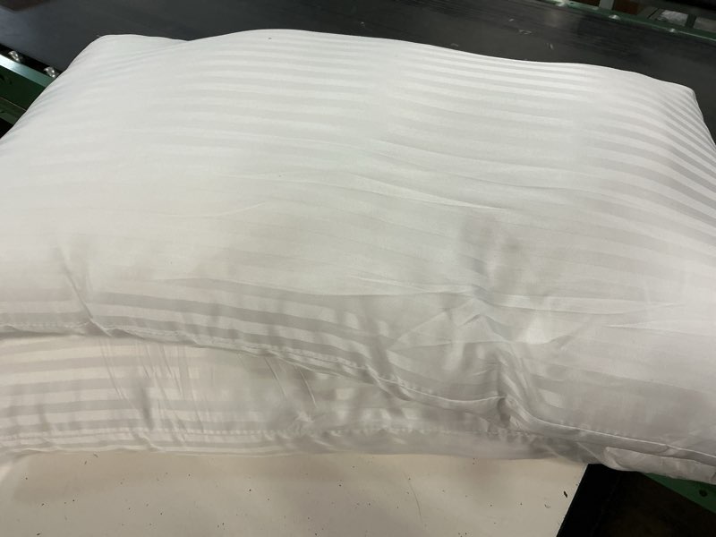 Condition photo showing Good Condition for eiue hotel collection bed pillows for sleeping 2 pack queen size?pillows for side and back sleepers,super soft down alternative microfiber filled pillows,20 x 30 inches white queen (pack of 2)