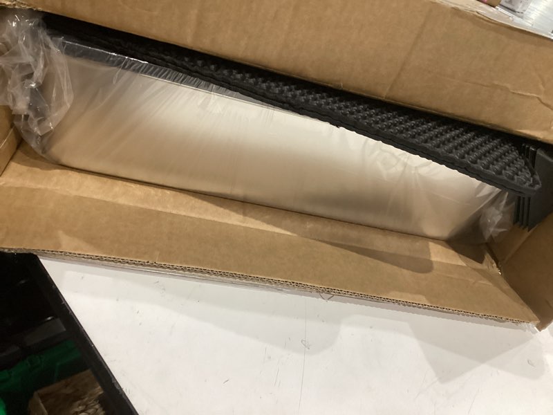 Condition photo showing Good Condition for Vivifying Stainless Steel Litter Box, XL Side Entry Extra Large Litter Box with Lid for Big Cats & Kitty, Removable Enclosed Metal Cat Pan with High Sided Enclosure, Scoop, Mat, Footboard (Black)