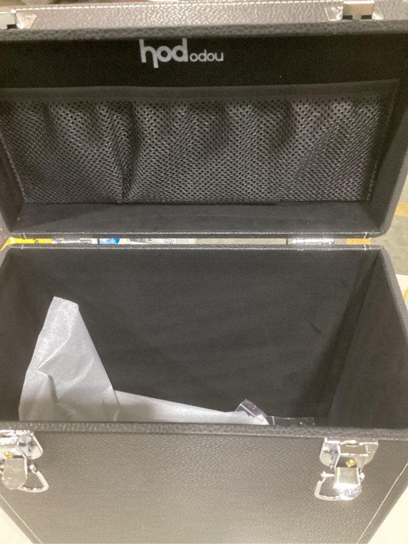 Condition photo showing Good Condition for Briefcase