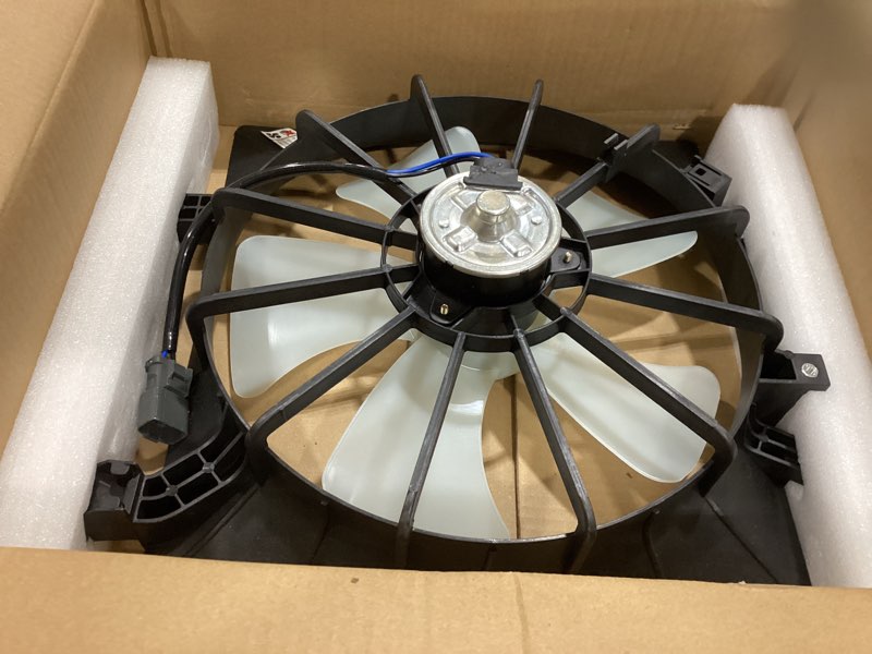 Condition photo showing As Is for engine radiator cooling fan assembly replacement for honda civic 2001-2005 ho3115115 620-219 9599445 fa70118 right side black