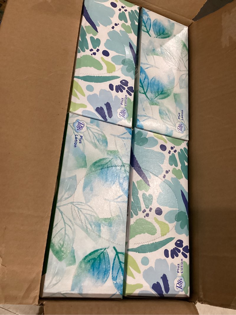 Condition photo showing New/Like New for puffs plus lotion facial tissue - 124ct (pack of 8)