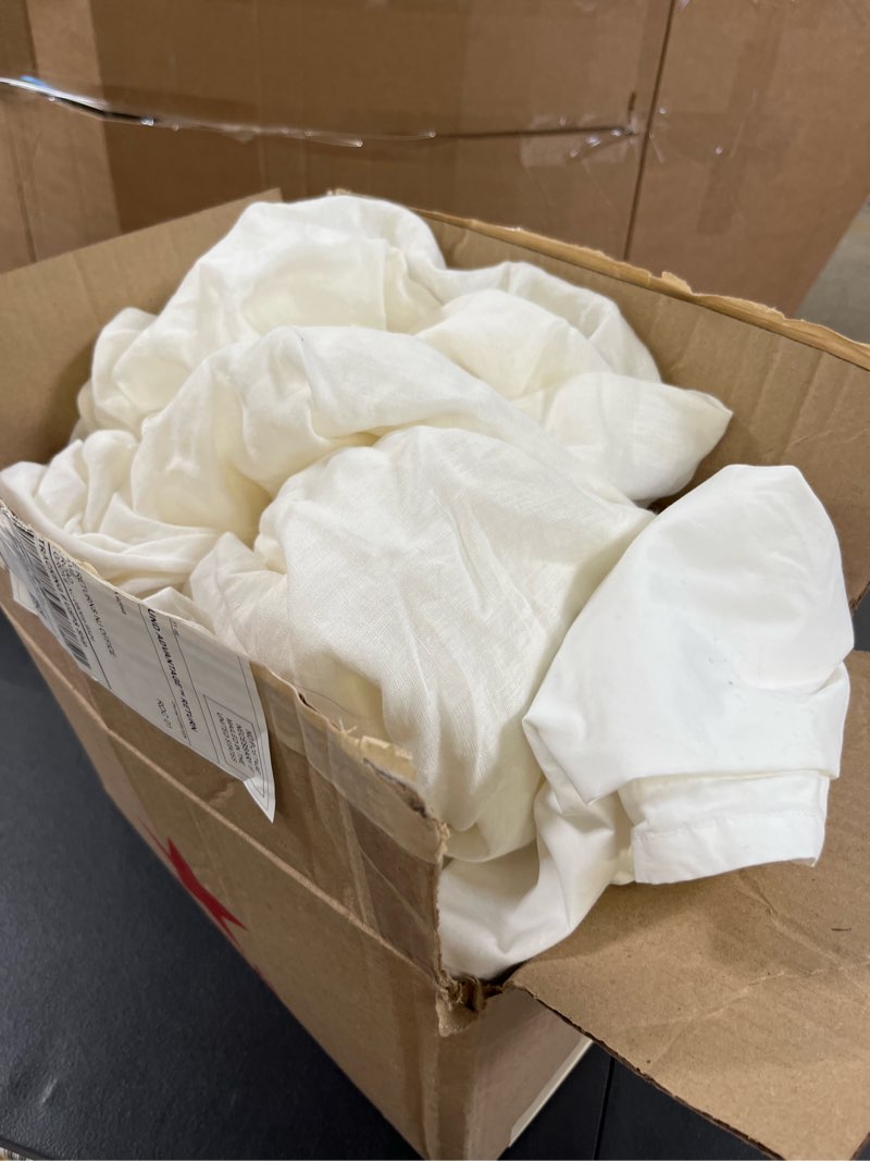 Condition photo showing Good Condition for european linen sheet set, queen, white