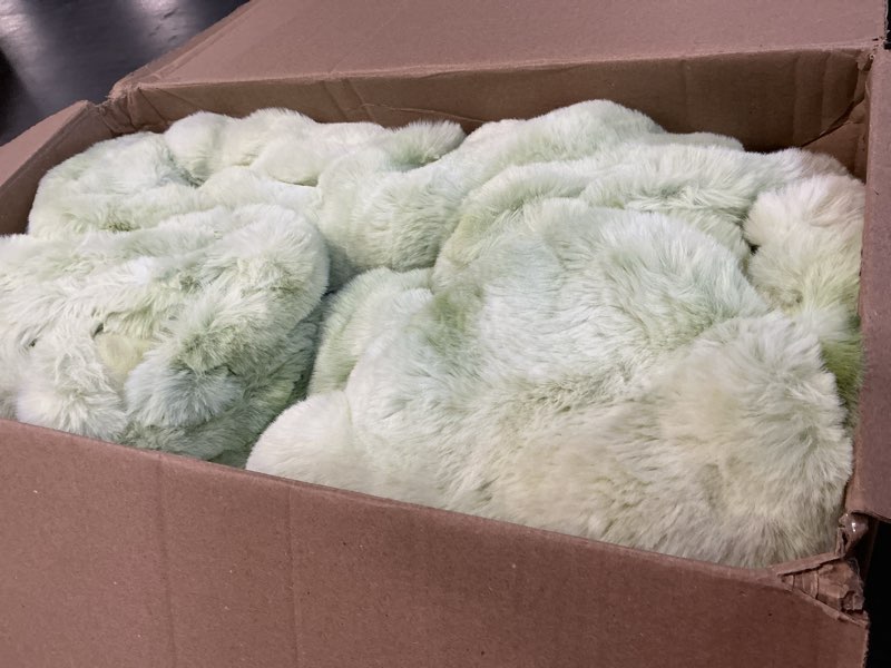 Condition photo showing As Is for Anysay Faux Fur Throw Blanket, 1000GSM Fluffy Soft Bubble Blanket for Couch Bed, Cozy Plush Warm and