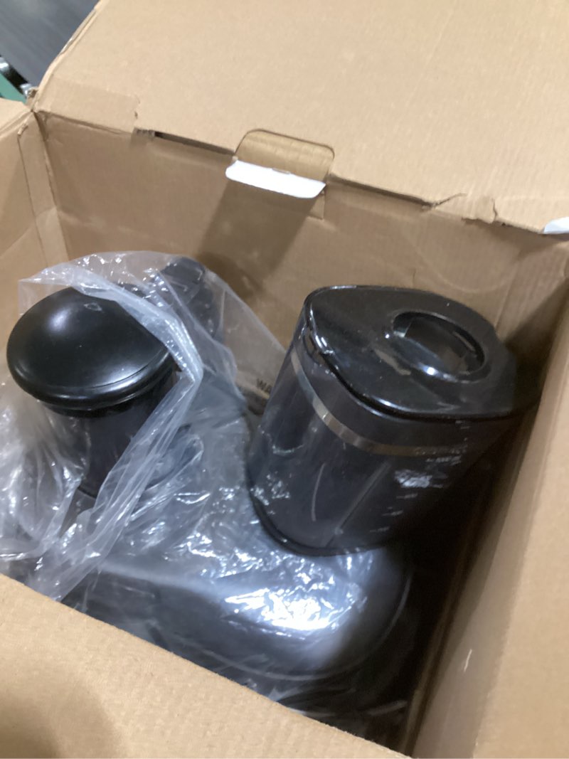 Condition photo showing Good Condition for Cuisinart Juicer Machine, Die-Cast Juice Extractor for Vegetables, Lemons, Oranges & More, CJE-1000P1,Silver/Black, 15.35" x 11.8" x 19.01"