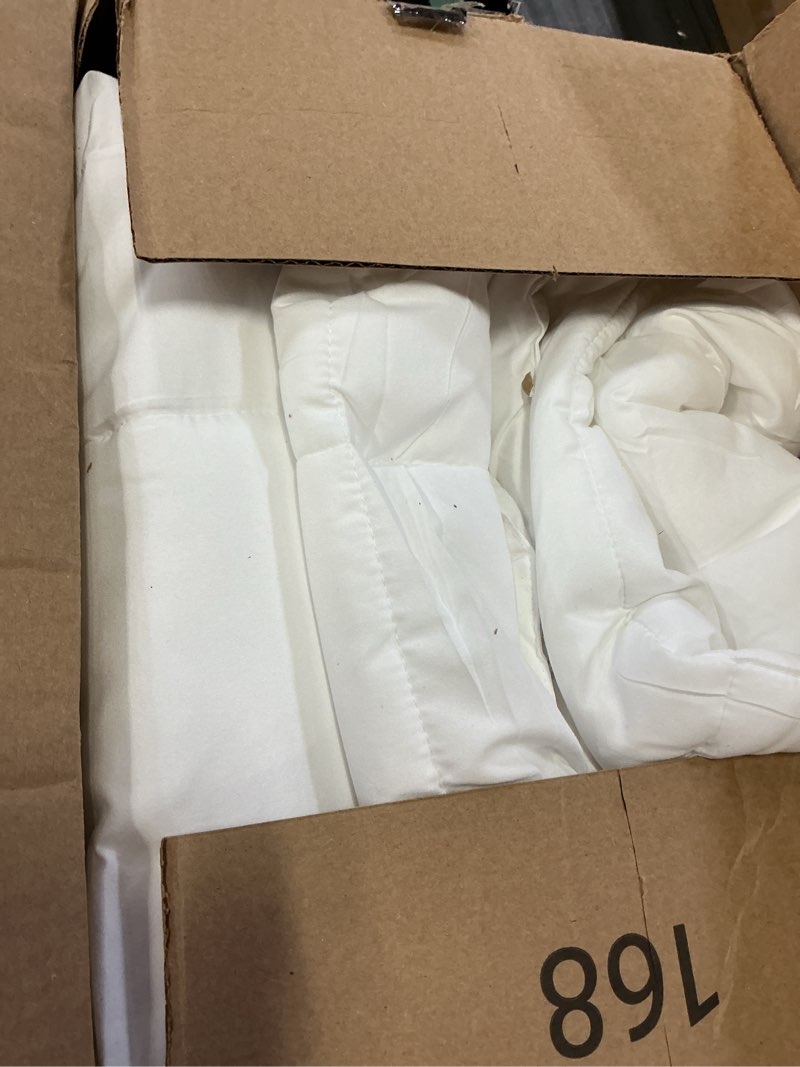 Condition photo showing As Is for Bedsure Comforter Duvet Insert - Quilted Comforters Twin Size, All Season Duvet, GentleSoft Down Alternative Bedding, with 8 Tabs, Gifts for Women/Men, White, Twin 88 x 68 Inches White Twin