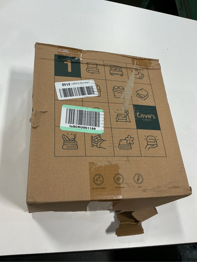 Condition photo showing New/Like New for Love's cabin Twin Quilt Bedding Set Green Bedspreads - Soft Bed Summer Lightweight Bedspread Comforter - Coin Pattern Bedding Coverlet for All Season - 2 Pieces (1 Quilt, 1 Pillow Sham) Twin (68"x86") Coin Pattern Green