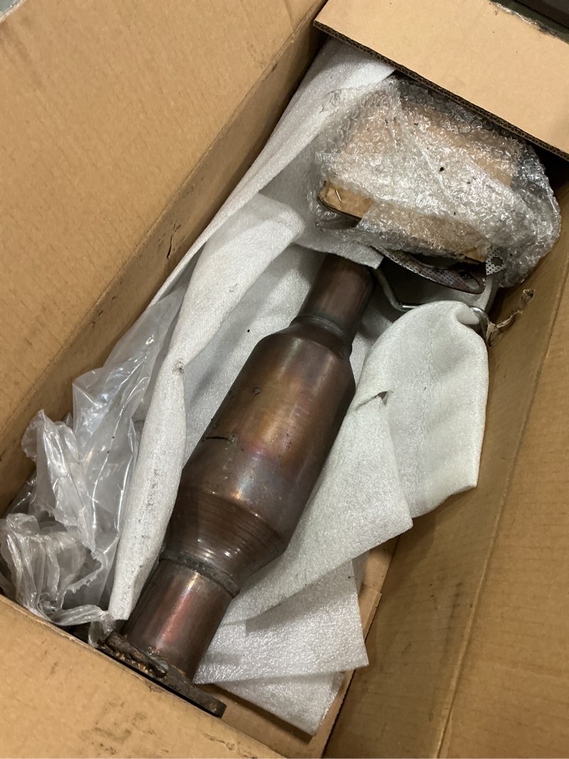 Condition photo showing As Is for PULCHERFLOW Catalytic Converter Compatible with 1996 1997 1998 1999 Chevrolet Blazer, GMC Jimmy, Old