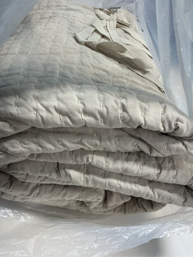Condition photo showing Good Condition for quince european linen cotton stitch quilt, king/cal king, natural