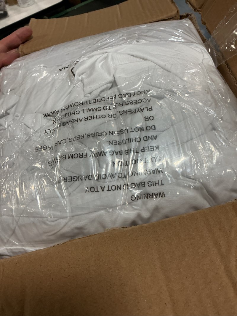 Condition photo showing Good Condition for 50PCS Stretch Spandex Folding Waterproof Chair Covers,Universal Fitted Chair Cover Protector for Wedding Party Banquet Holidays Celebration Decoration(White) White 50