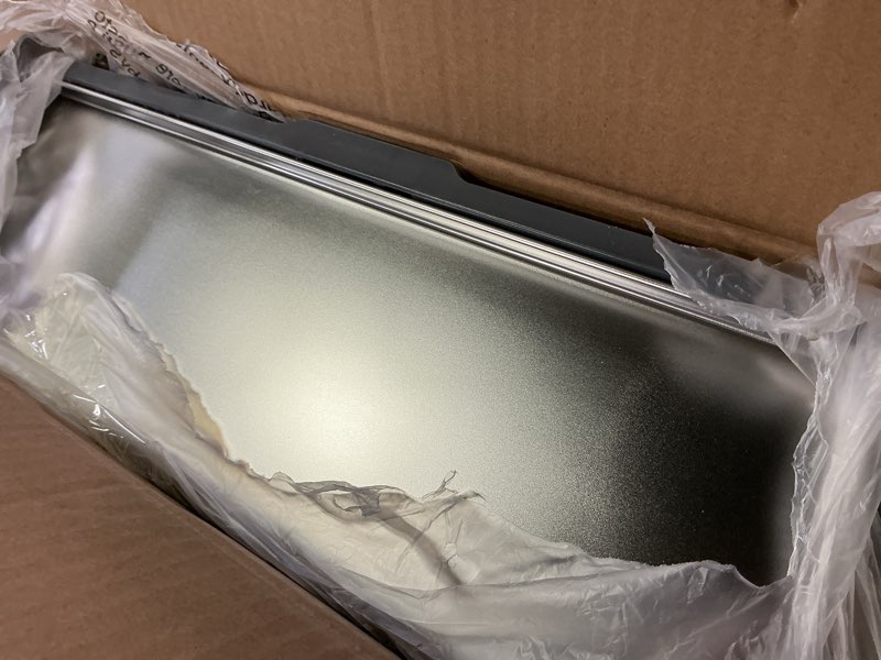 Condition photo showing Good Condition for Stainless Steel Litter Box, Extra Large Litter Boxes for Big Cats, XLarge Metal Cat Litter Box with Lid, Anti-Urine Leakage XL Box with High Sides, Easy Clean, Non-Sticky, Scoop Included Dark Grey XL