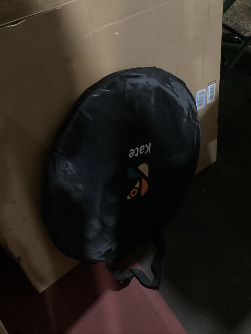 Condition photo showing Good Condition for Kate Collapsible Backdrop Audition Backdrop for Headshot Photography,Video Conference,Live Streaming(5'x6.5',1.5x2m,Black/White)