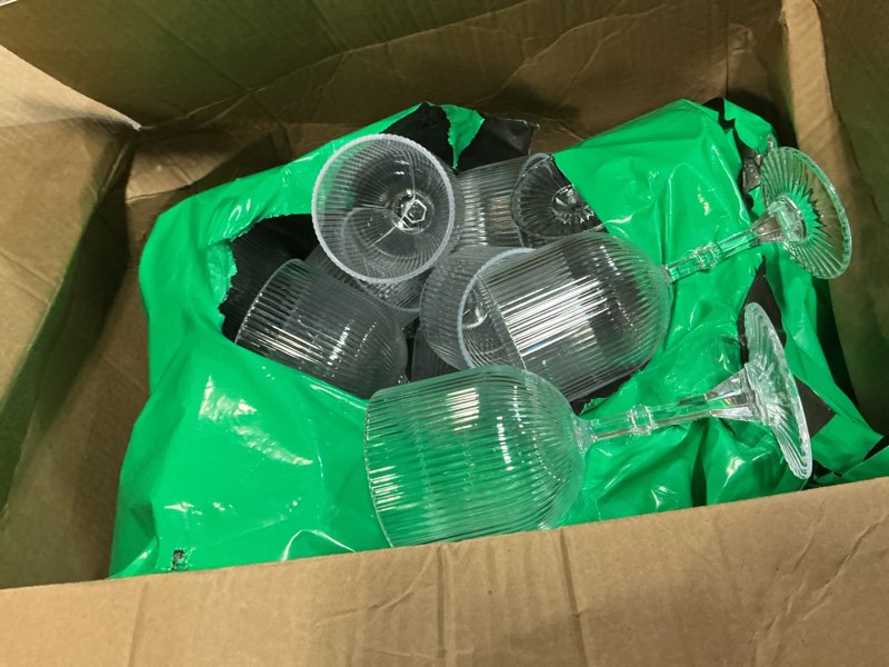 Condition photo showing Good Condition for efavormart 12-pack 9oz clear reusable plastic wine glasses, vintage ribbed pattern shatterproof water goblets and short stemmed glasses for receptions