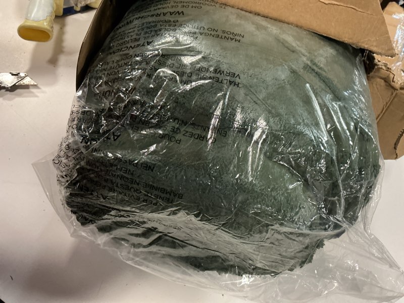 Condition photo showing New/Like New for Litanika Oversized King Comforter Set Olive Green, 3 Pieces Tufted Boho Farmhouse Bedding Comforter Set, Lightweight Fluffy All Season Comforter Set (120x98In Comforter & 2 Pillowcases) Oversized King (120"x98") 06-olive Green