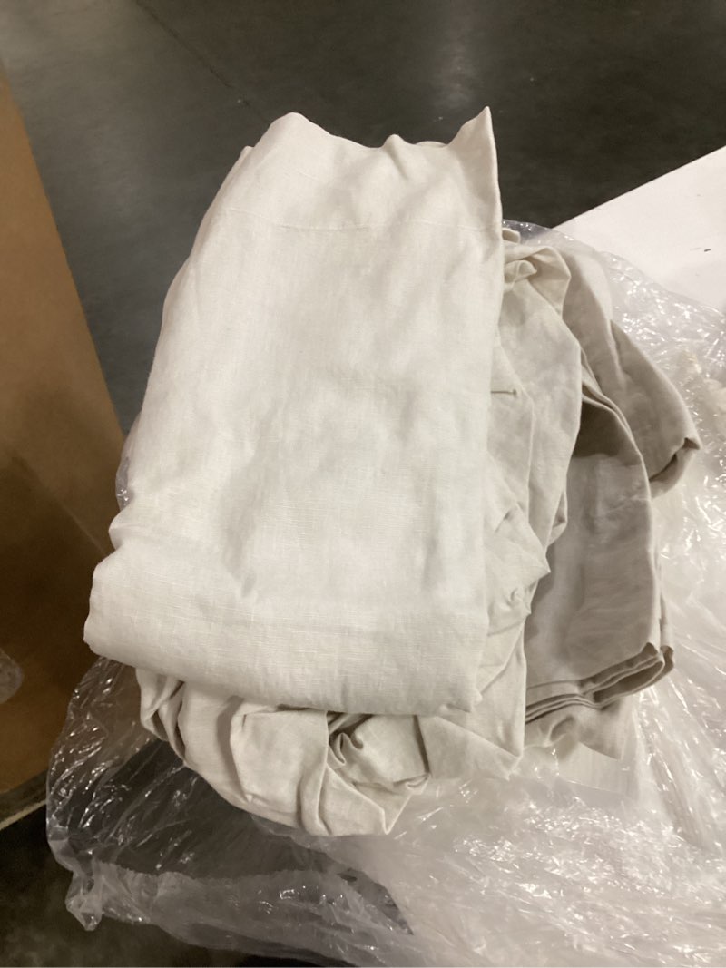 Condition photo showing Good Condition for european linen sheet set, queen, sand