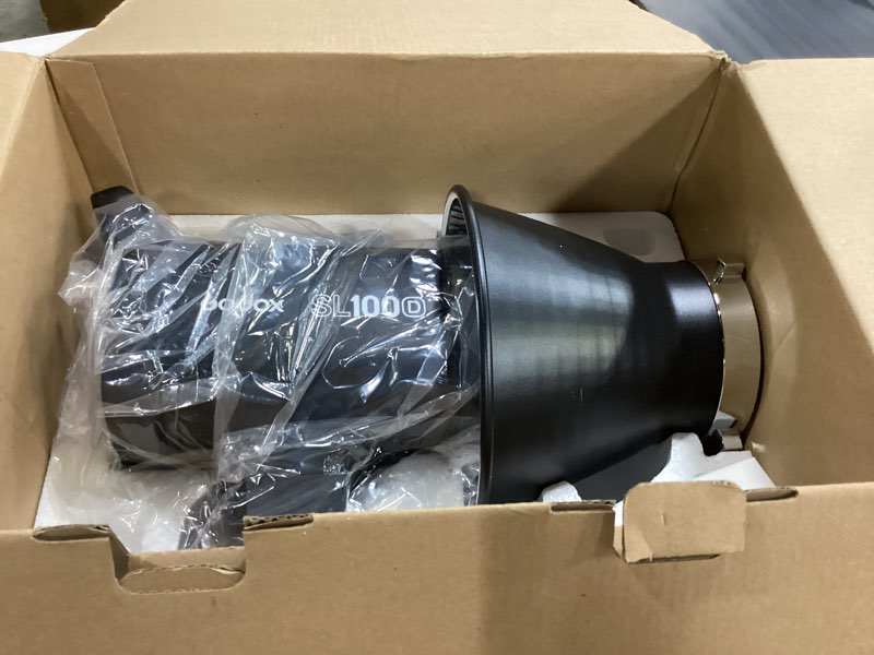 Condition photo showing Good Condition for Godox SL100D LED Video Light,100W TLCI?97 CRI?96,5600K Continuous Lighting, 8 FX Lighting Effects, 32100Lux @1M Bowens Mount COB LED Continuous Light for Video Shooting,Content Creating,Photography SL100D Daylight