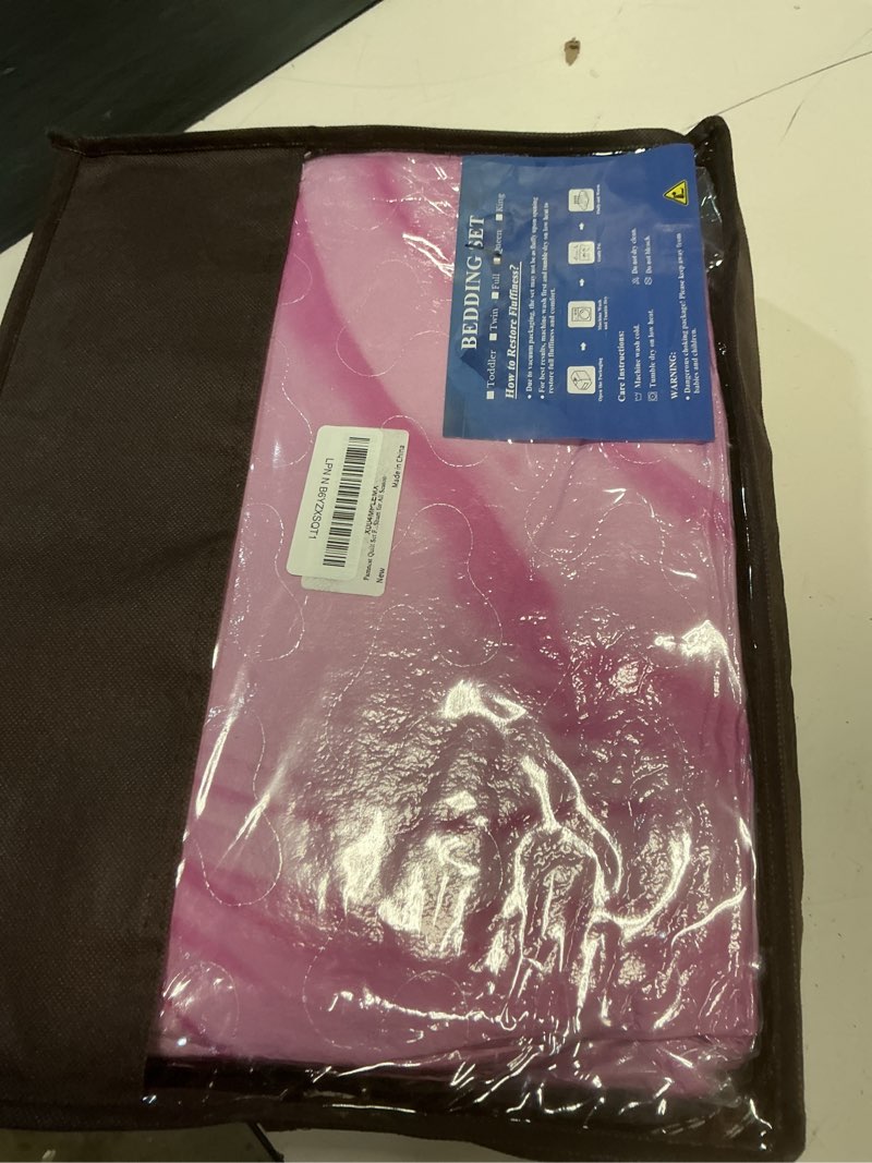 Condition photo showing New/Like New for pamnest quilt set full/queen size, tie dye colorful marble 3 pcs soft bed cover bedding set for kids and adults, girly blue purple pink lightweight bedspread coverlet with pillow sham for all season full/queen pink marble