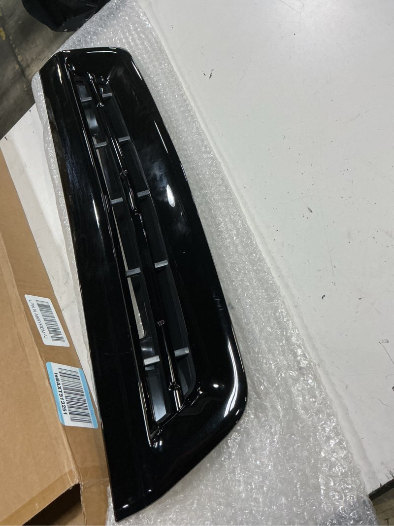 Condition photo showing As Is for gloss hood air vent compatible with 2017-2019 gmc sierra 2500 hd/3500 hd (6.0l/6.6l) – direct oem#84240941-black