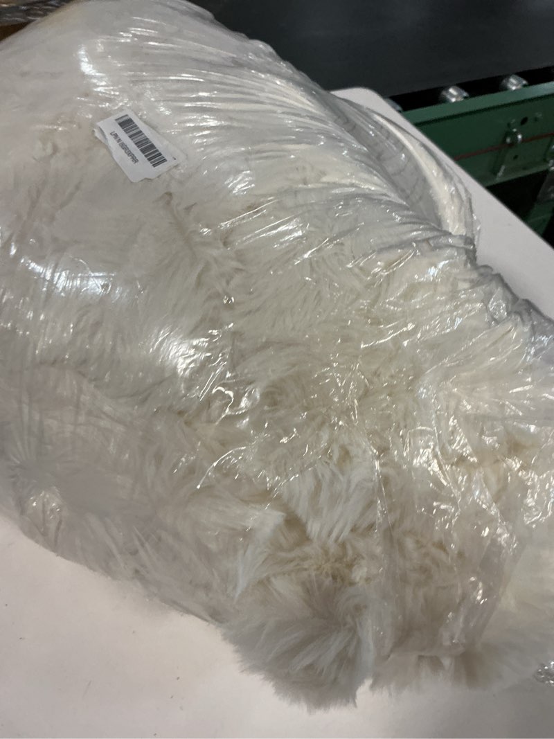 Condition photo showing Good Condition for JELLYMONI Faux Fur Throw Blanket, White Throw Blanket for Couch, Fuzzy Cozy Plush Bubble Bed Blanket