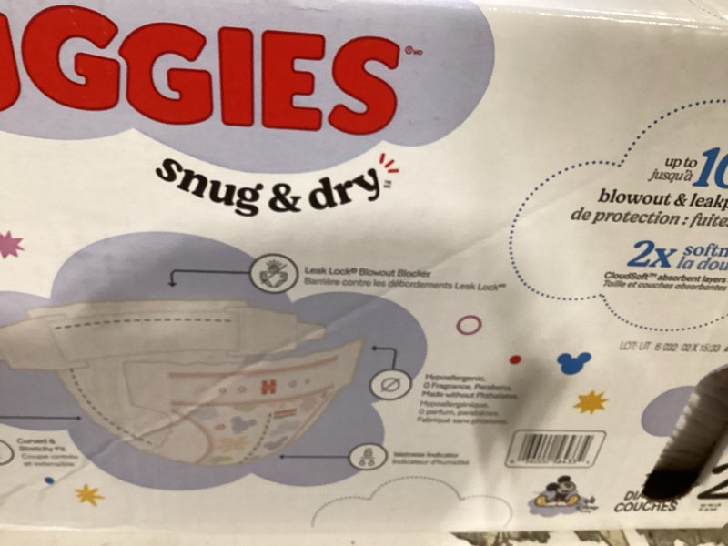 Condition photo showing Good Condition for huggies snug&dry giga diaper sz2 116