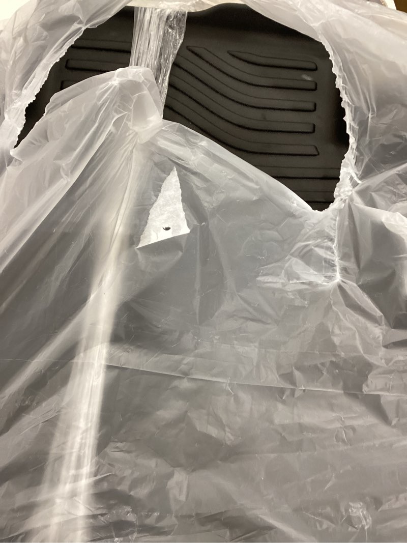 Condition photo showing Good Condition for Truck mats