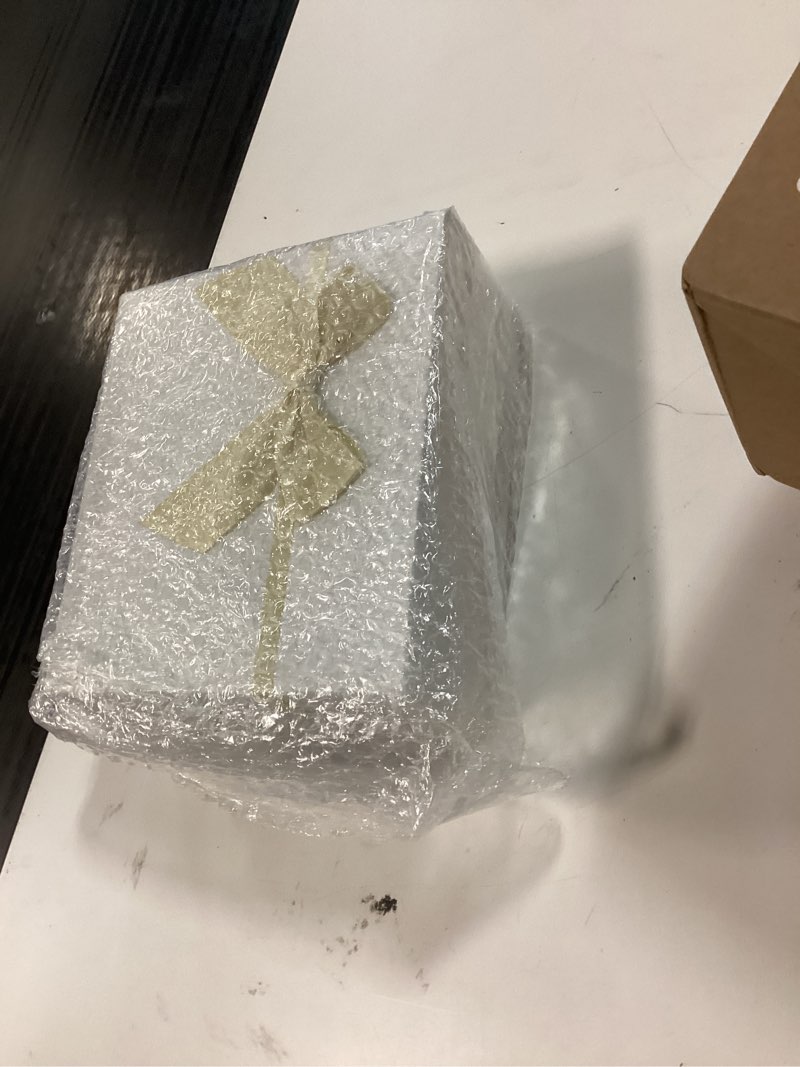 https://lotting-media.assets.bidfta.com/lotting_7e58629a-09ae-4171-a183-76b372e72070