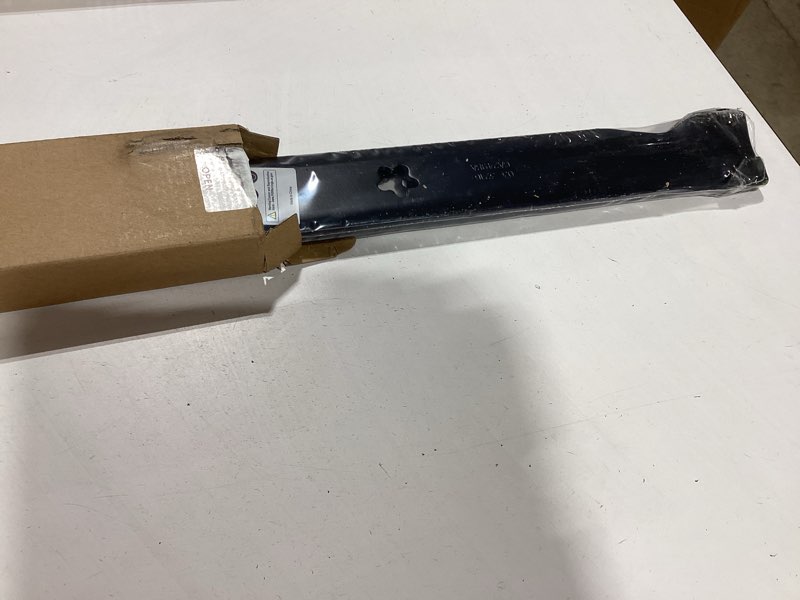 Condition photo showing New/Like New for grasscool 42 inch mower blades for craftsman lt1000 lt2000 t110 42'' zero turn riding repalce 138971 532138971 with 5-star mounting pattern