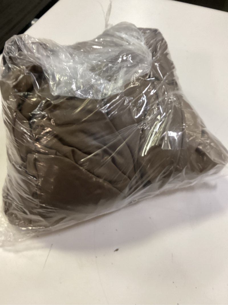 https://lotting-media.assets.bidfta.com/lotting_7e5ff75c-e53c-417f-a51d-bd6dbc7eeec5