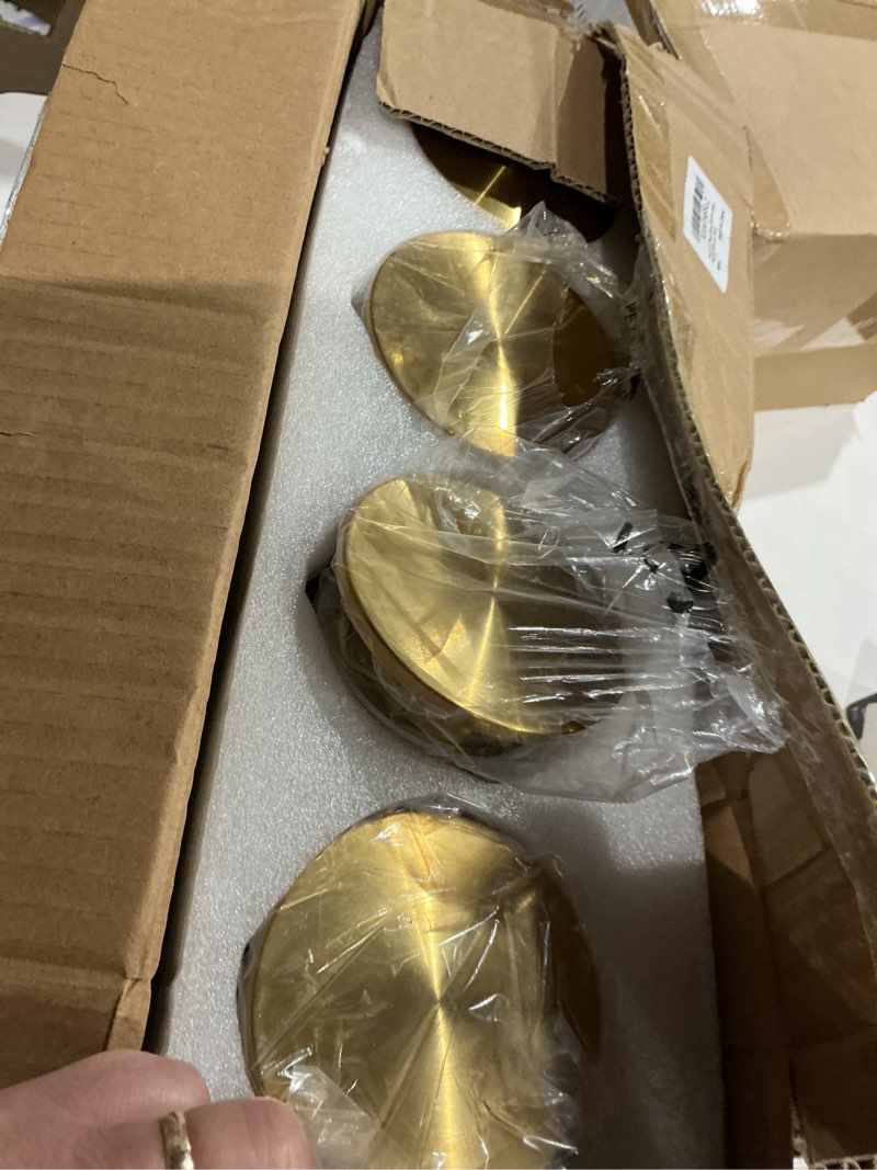 Condition photo showing Good Condition for 4 Pack 2 Liter/68 oz Square Glass Pitcher with Lid, Classic Stripes Water Pitchers with Handle for Fridge, Large Jug for Iced Tea, Coffee, Borosilicate Glass Carafe for Hot/Cold Brew Drink, Gold