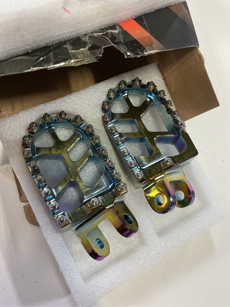 Condition photo showing Good Condition for anxin foot pegs footpegs footrests foot pedals rests cnc mx for klx300 klx300r klx300sm 97-07 20-24 klx250 06-20 klx250s 09-14 klx250r 94-96 klx650 93-96 dirt bike quenching quenching klx250 klx250r/s/sf klx300/r/sm klx650
