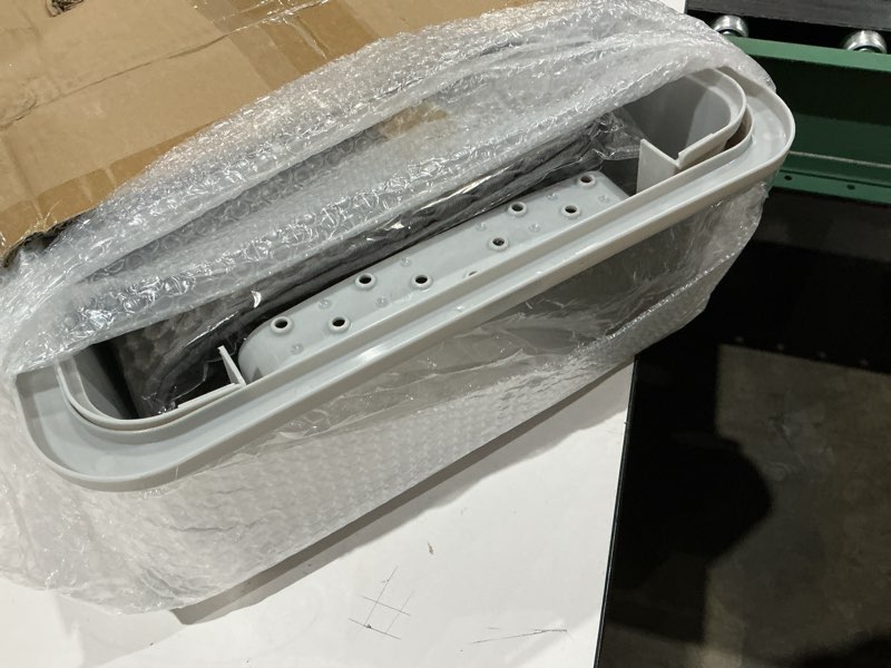Condition photo showing Good Condition for stainless steel litter box with lid, extra large litter box enclosed top entry metal litterbox for big cats easy cleaning anti-leakage & high sided black