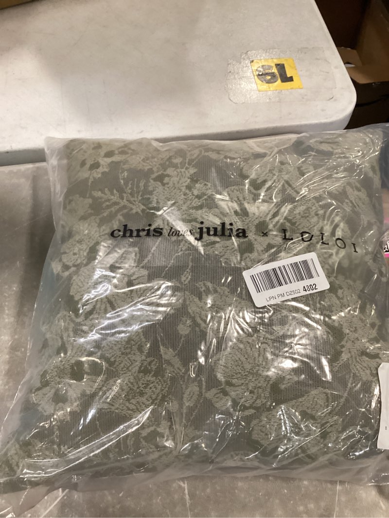 https://lotting-media.assets.bidfta.com/lotting_7e70190f-a33d-4171-8654-34a8827b6c1f