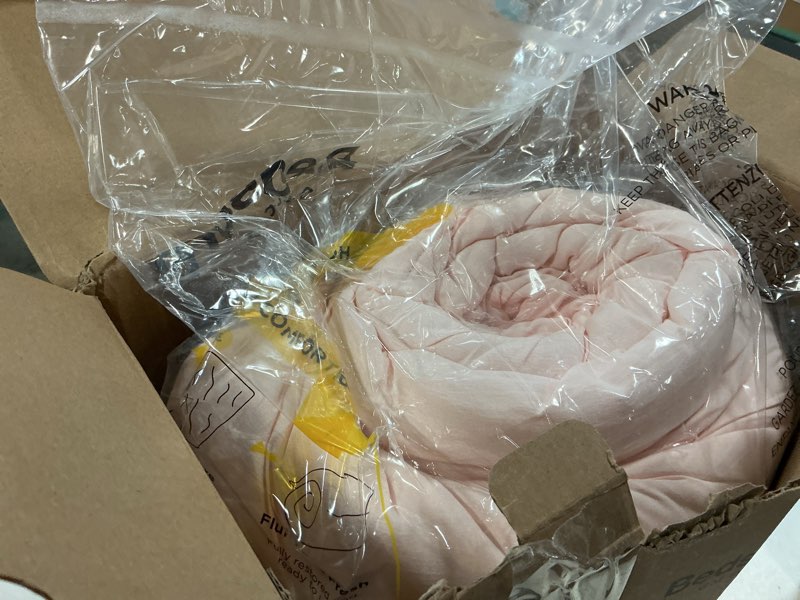 Condition photo showing Good Condition for Bedsure King Comforter Set, Blush Pink Soft Prewashed Bedding for All Seasons, 3 Pieces GentleSoft™ Bed Set, 1 Lightweight Comforter (104"x90") and 2 Pillowcases (20"x36") King(104"x90") 19 - Blush Pink