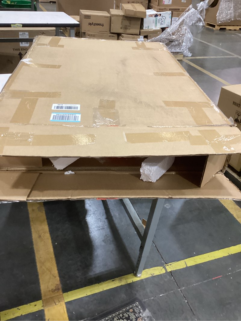 Condition photo showing Good Condition for putros cylinder pedestal stands 3pcs white round cylinder pedestal display plinth pillars for wedding party decor 35.4''(l),29.5''(m),23.6''(s)