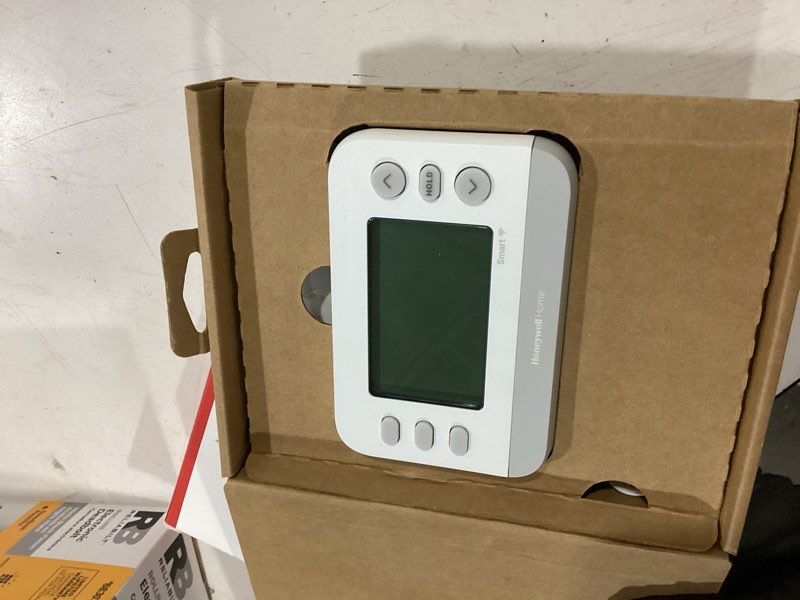 Condition photo showing Good Condition for honeywell home x2s smart wifi digital thermostat - white/grey #rth2cwf