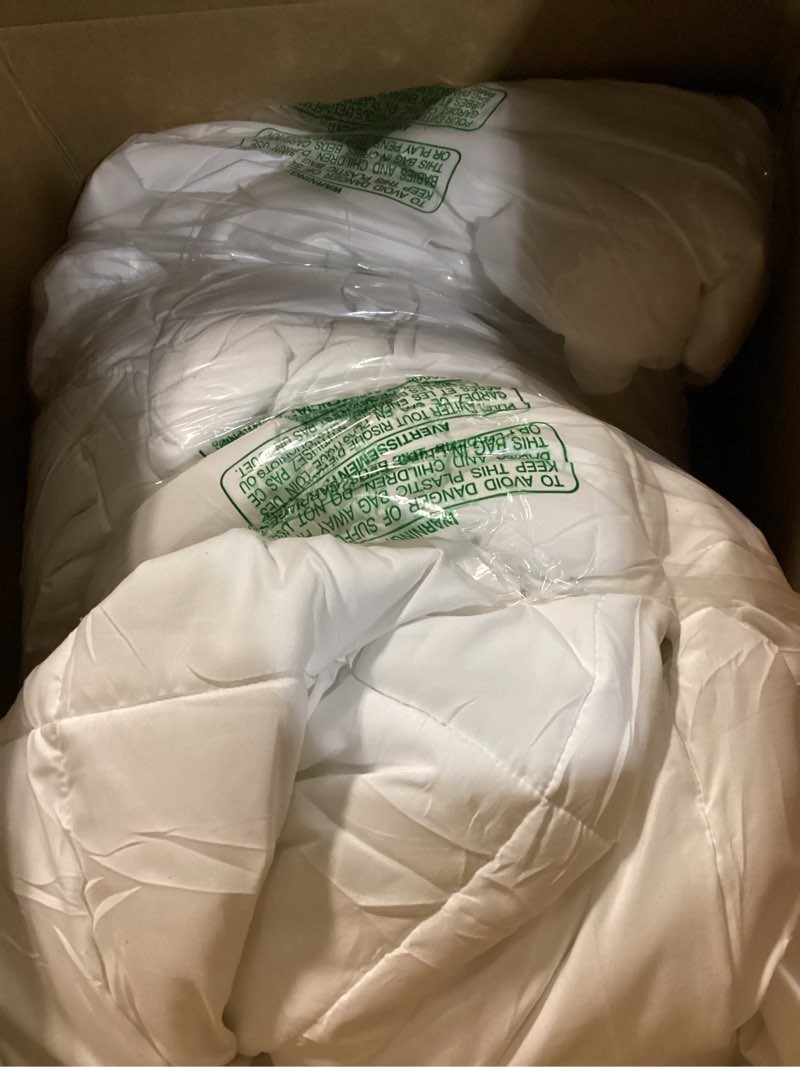 Condition photo showing Good Condition for COHOME King Size Winter Warm Comforter All-Season Quilted Down Alternative Duvet Insert Luxury Hotel Reversible Cooling Comforter with Anti-Clump Tech & 8 Tabs - Gift for Women & Men - White 90"x102" White King Comforter