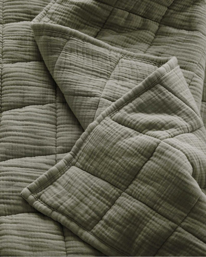 european linen box quilt king calking green 