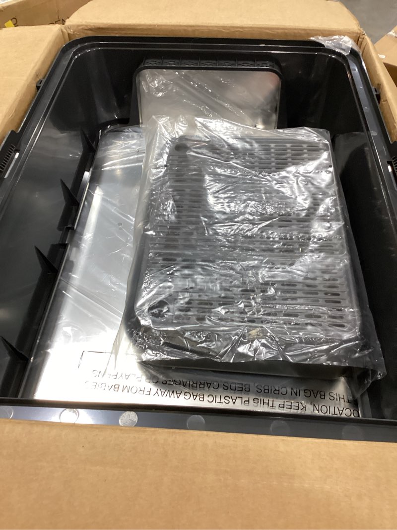 Condition photo showing Good Condition for xxl stainless steel litter box with lid, 28" lx20 w extra large cat litter boxes for big cats, jumbo metal litter box with footboard & scoop,anti-leakage,non-sticky,odorless,easy to clean