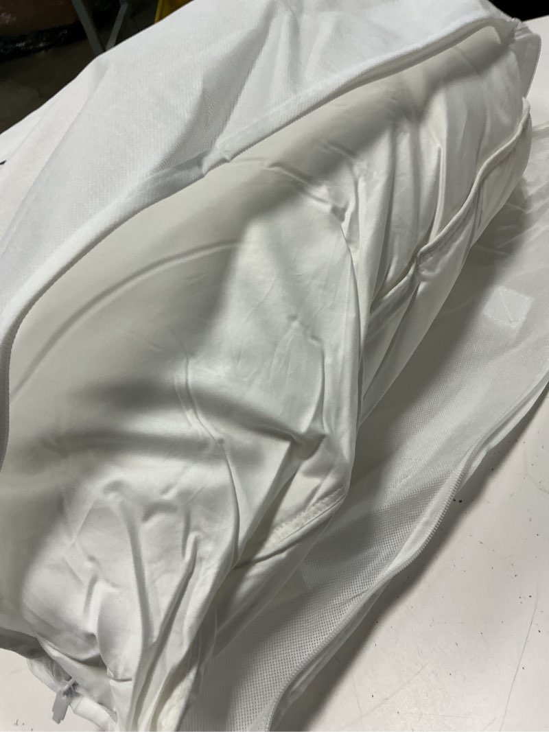 Condition photo showing Good Condition for premium down alternative pillow, standard, medium/firm
