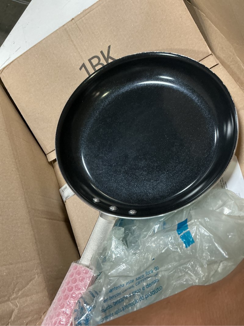 Condition photo showing Good Condition for tramontina signature 12-inch tri-ply clad stainless steel large frying pan with ceramic non stick interior, induction-ready nonstick skillet, oven-safe, made in brazil fry pan (ceramic) 12-inch