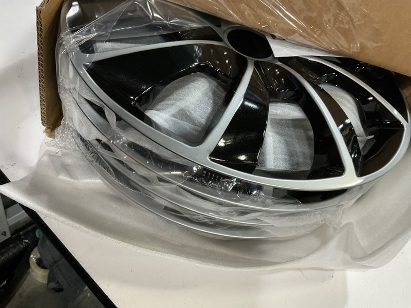 Condition photo showing Good Condition for hubcaps 4-pack kit, 17 inch hub caps set of 4 wheel covers with universal snap-on retention rings, 2-tone abs plastic black and silver car rims for all models (sg-5084-dp-17) 17" black & silver