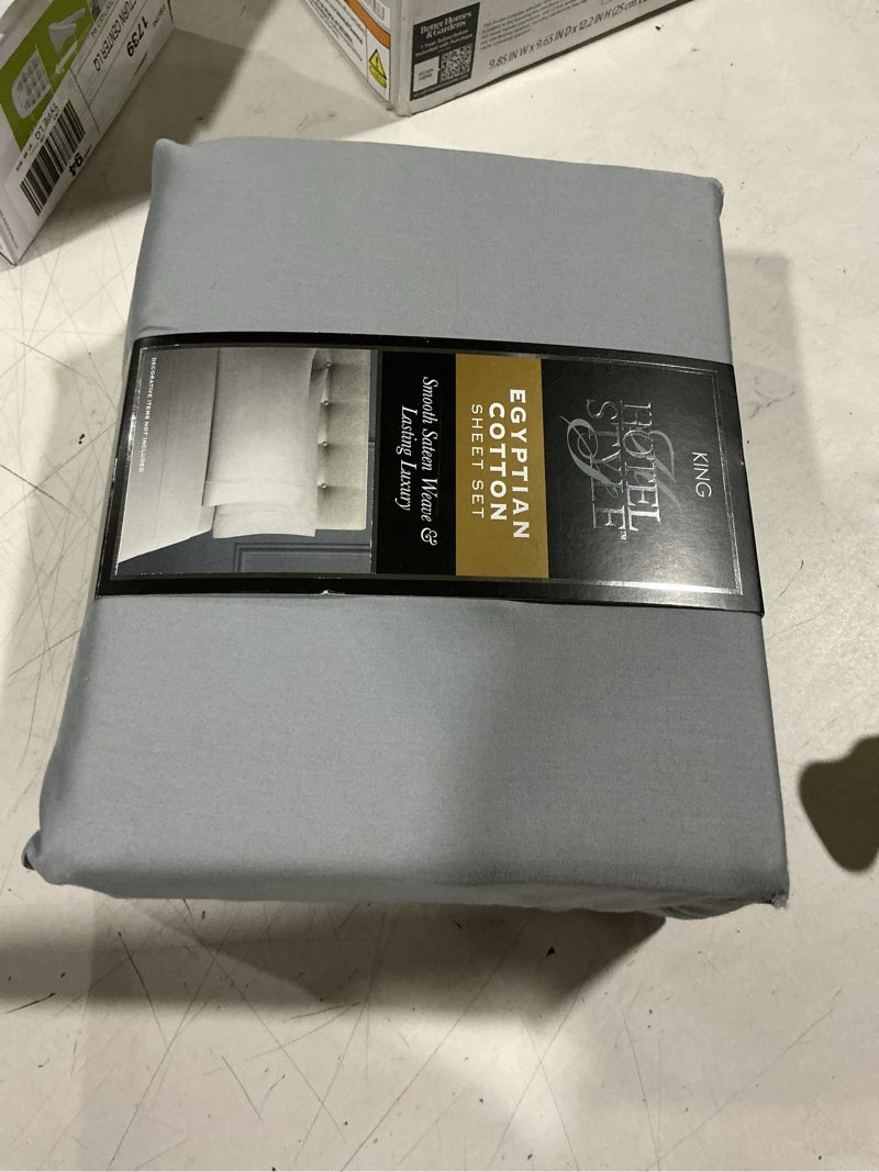 Condition photo showing Good Condition for hotel style 4-piece 600 thread count white egyptian cotton adult bed sheet set, queen - deep pocket