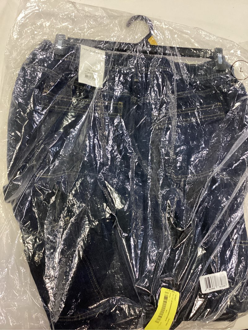 Condition photo showing New/Like New for free assembly women's cropped straight leg utility jeans, 28” inseam, size l