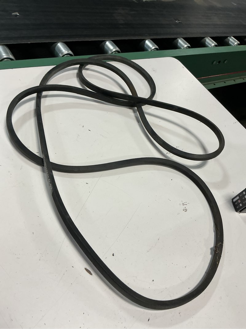 Condition photo showing As Is for john deere original equipment v-belt - gx10851 | fits sabre sabo scotts twin 1742hs s2546 s1642 97 17hs 1742gs 16hp