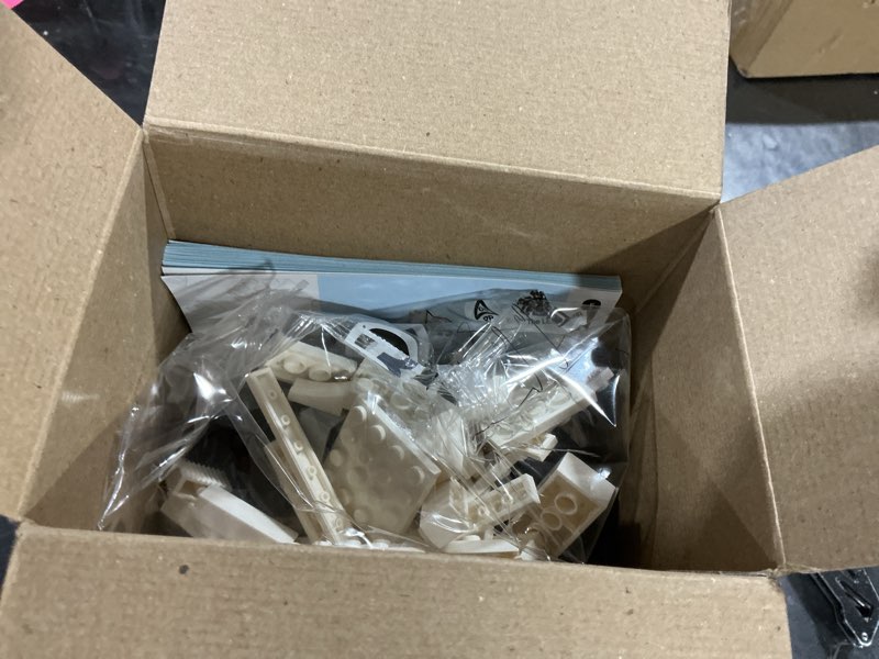 Condition photo showing Good Condition for lego mini steamboat willie gwp exclusive (40659, 424pcs)