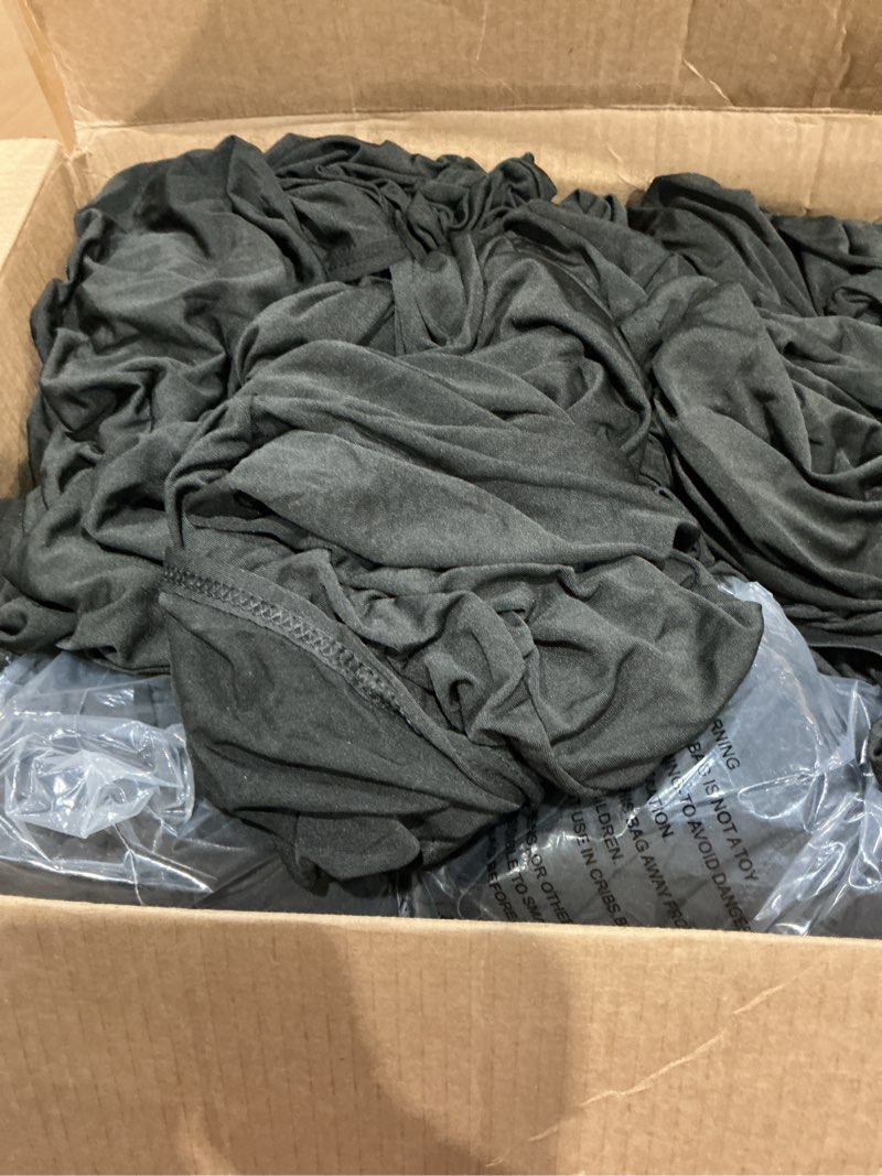 Condition photo showing Good Condition for black chair cadings
