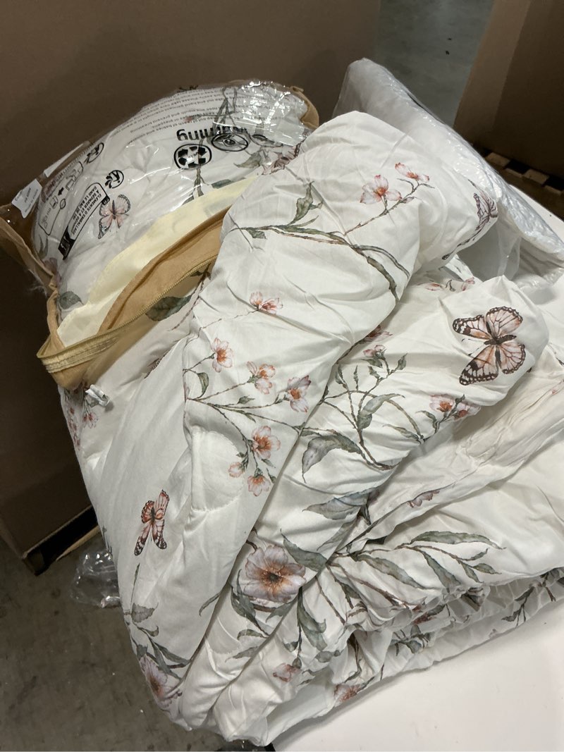 Condition photo showing As Is for Natural Cotton 3pcs Botanical Comforter Sets Queen Size-Green Comforter with Red & Blue Flowers,Gray Leaves on Off-White, Reversible Lightweight Bedding Sets(Full/Queen) Full/Queen (90"×90") Floral - Sage Green