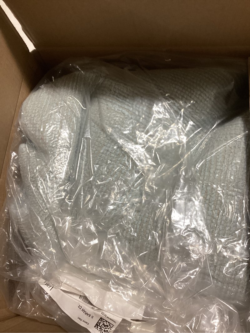 Condition photo showing New/Like New for Modern Threads 2-Pack Solid Loop with Non-Slip Backing Bath Mat Set 17-inch by 24-inch & 21-inch by 34-inch, Light Blue