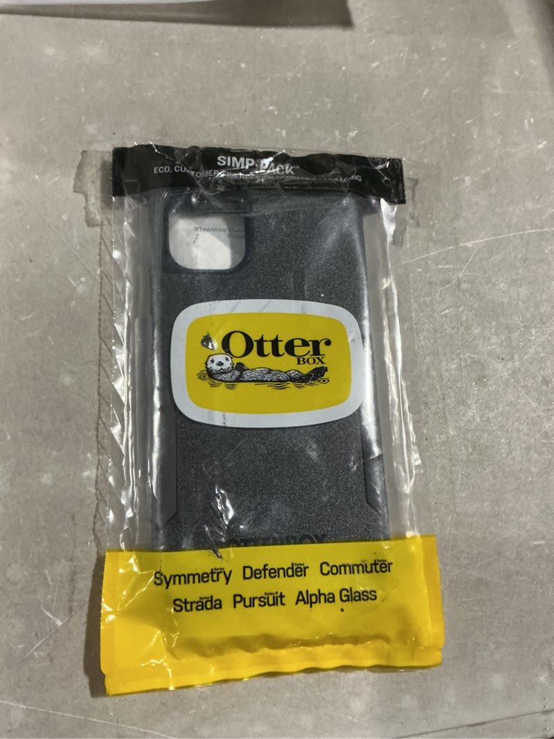Condition photo showing Good Condition for otterbox iphone 11 commuter series case - black, slim & tough, pocket-friendly, with port protection