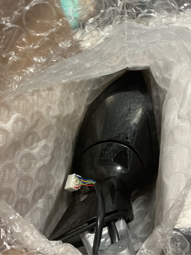 Condition photo showing Good Condition for left driver side mirror compatible with 2023 2024 2025 kia sportage with manual folding power glass heated turn signal blind spot black replace#87610p1060(8pins) r black